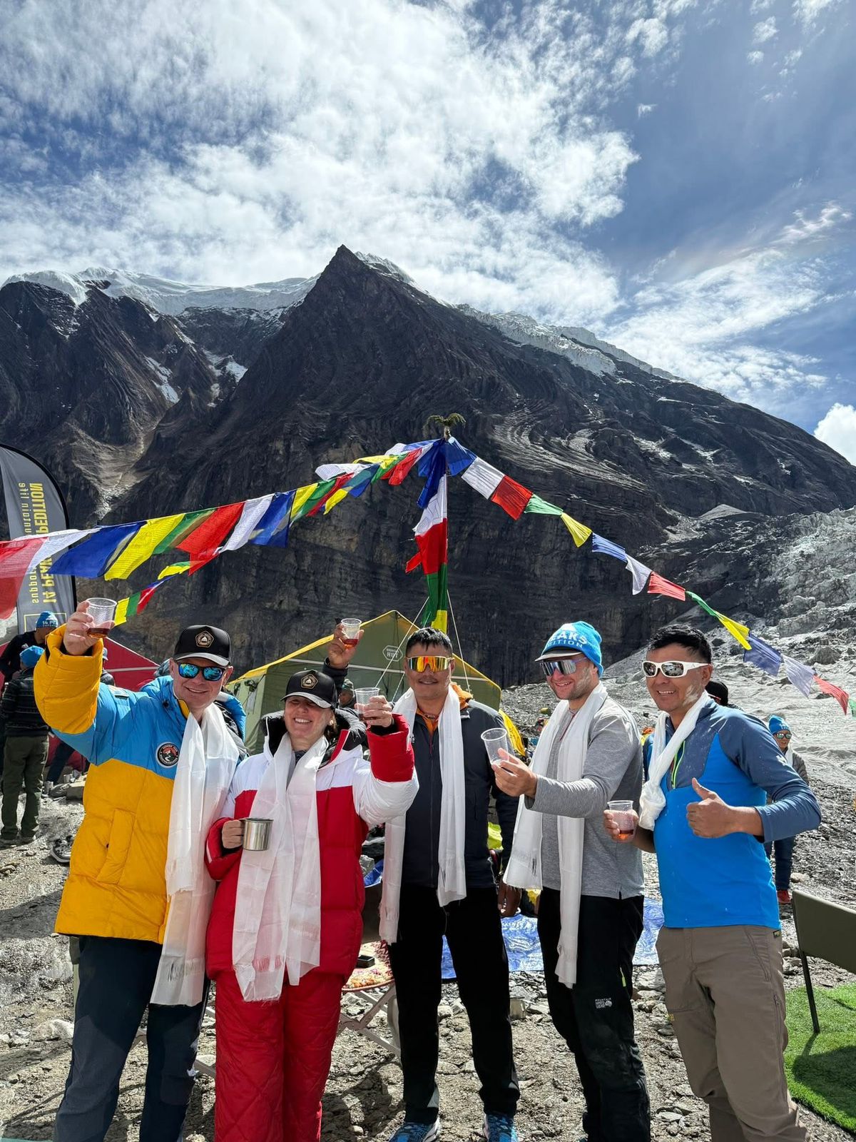 Sherpa team opens autumn route on Mt. Dhaulagiri